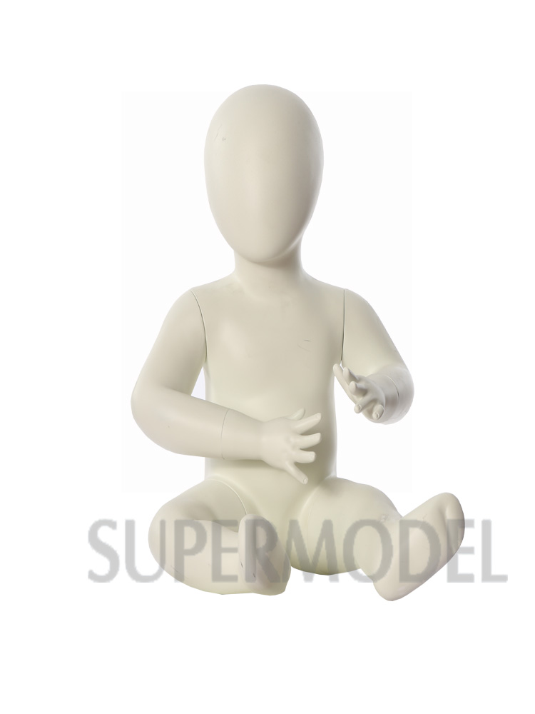 Baby mannequin display Baby mannequin display